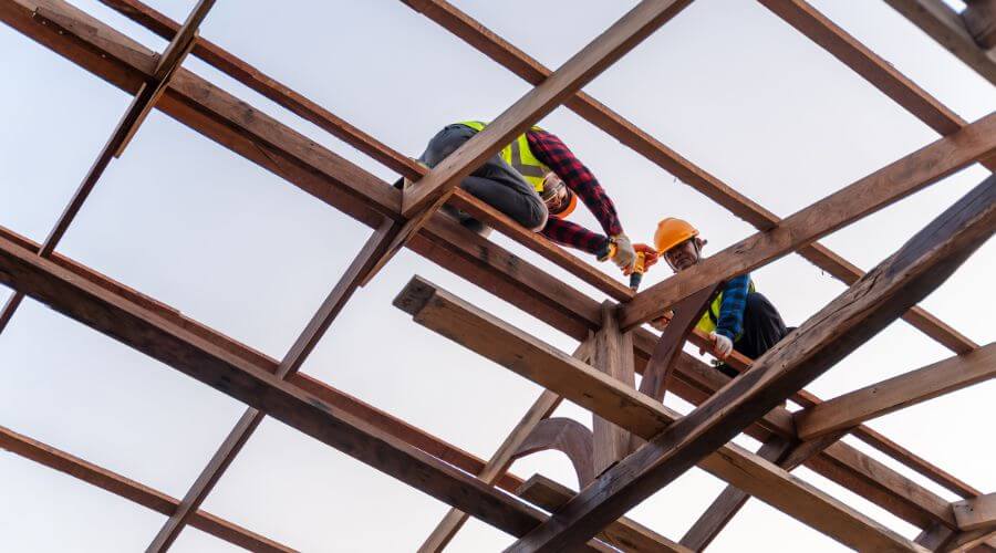 Expert Emergency Roof Repairs services in Menominee, MI
